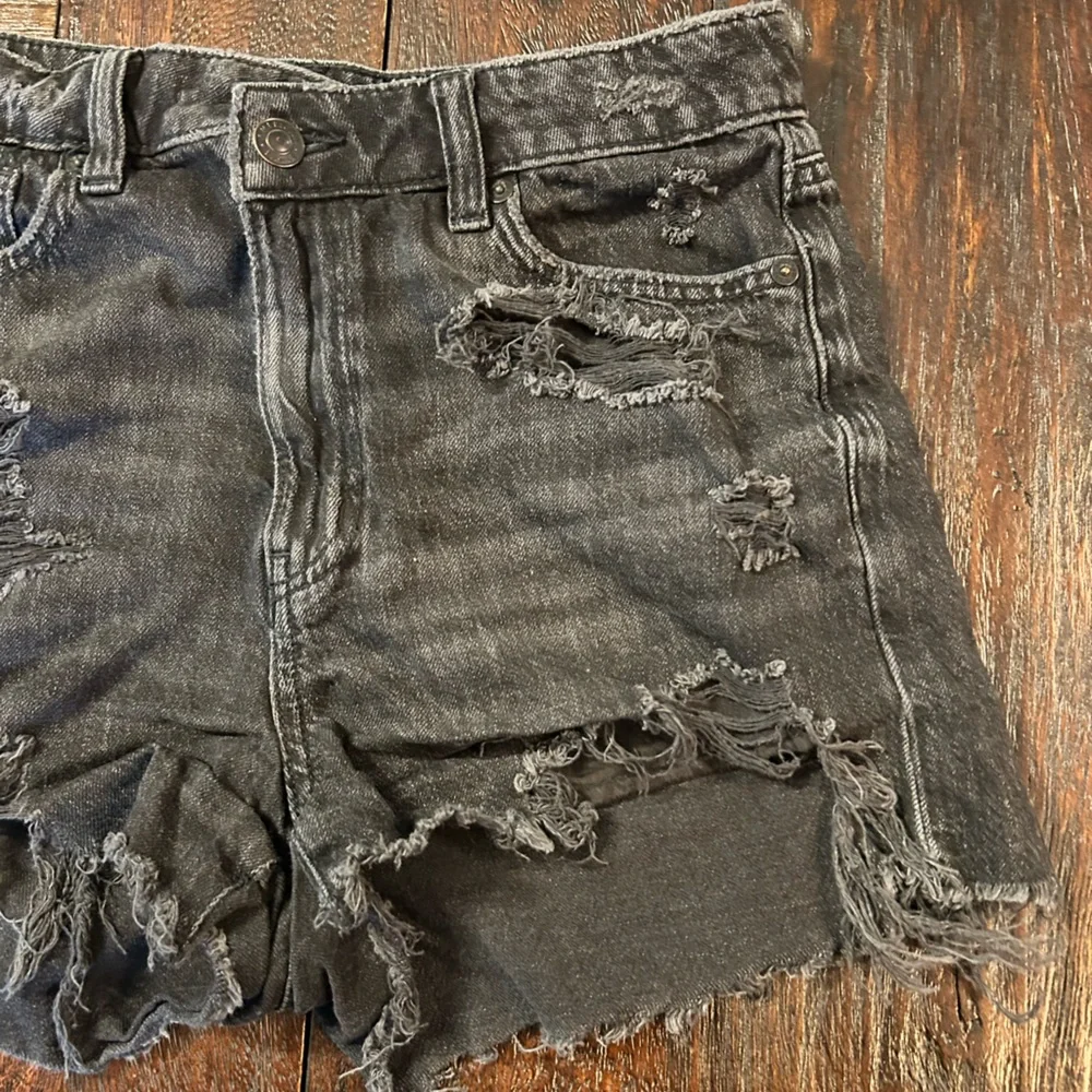 American Eagle Outfitters Black Distressed Festival Mom Jean Shorts